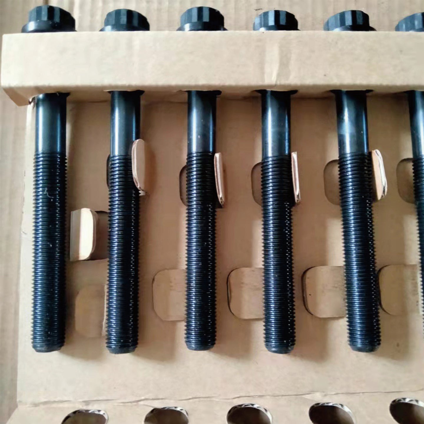 {{ VRS Head Gasket Kit & Bolt Set Suitable for Nissan Xtrail T30 2.5 QR25DE 2001-07 }} - Buy Car Parts Online at {{ Kaka Auto Parts }}.